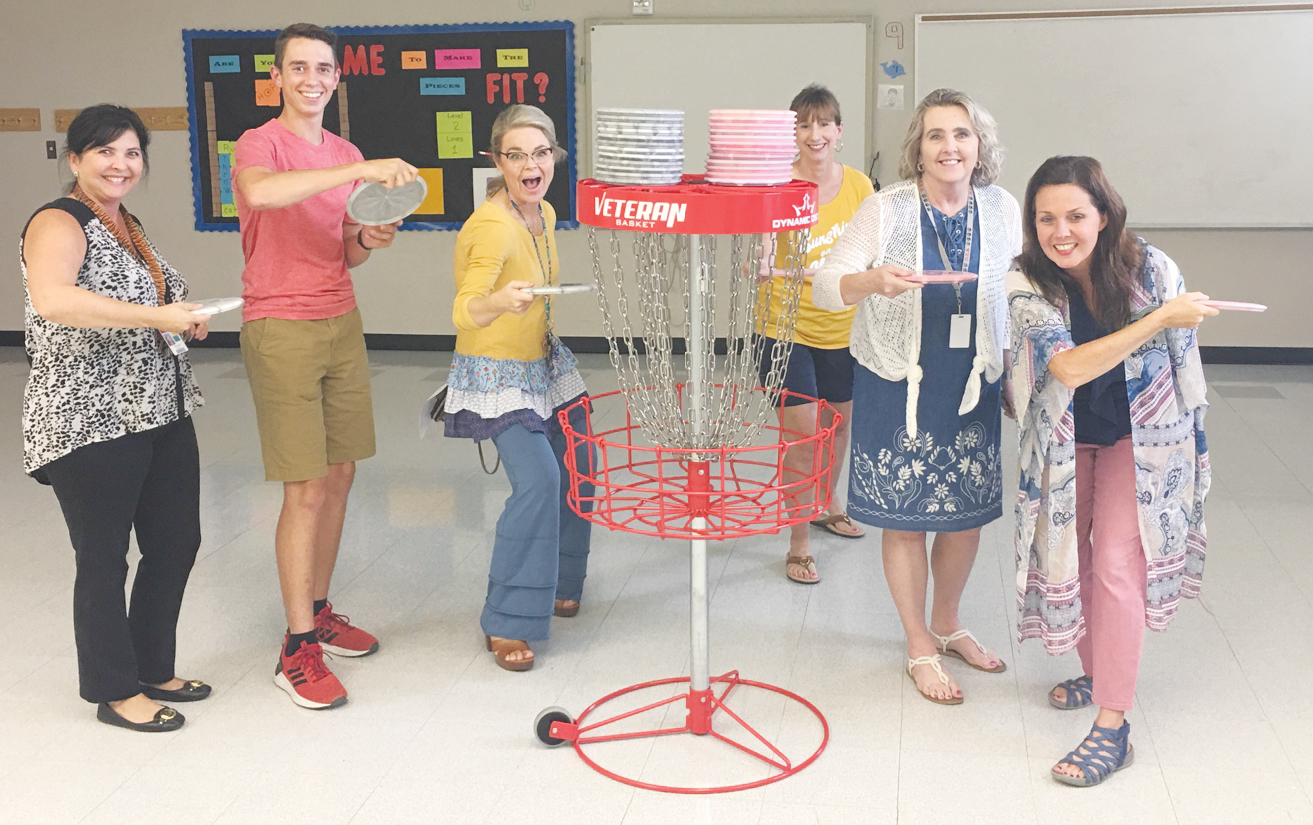 Disc golf equipment donated to elementary school The DeQuincy News